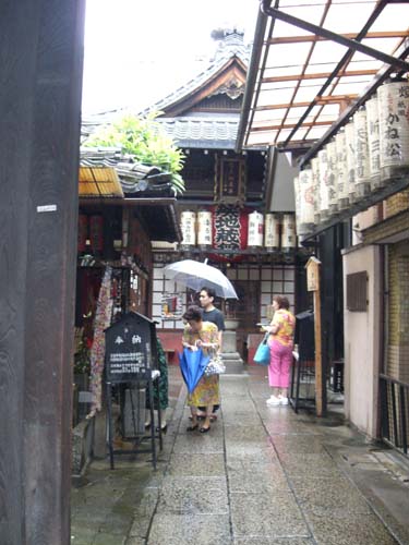 03 Strasse zwischen den Häusern.jpg 03 Strasse zwischen den Häusern.jpg